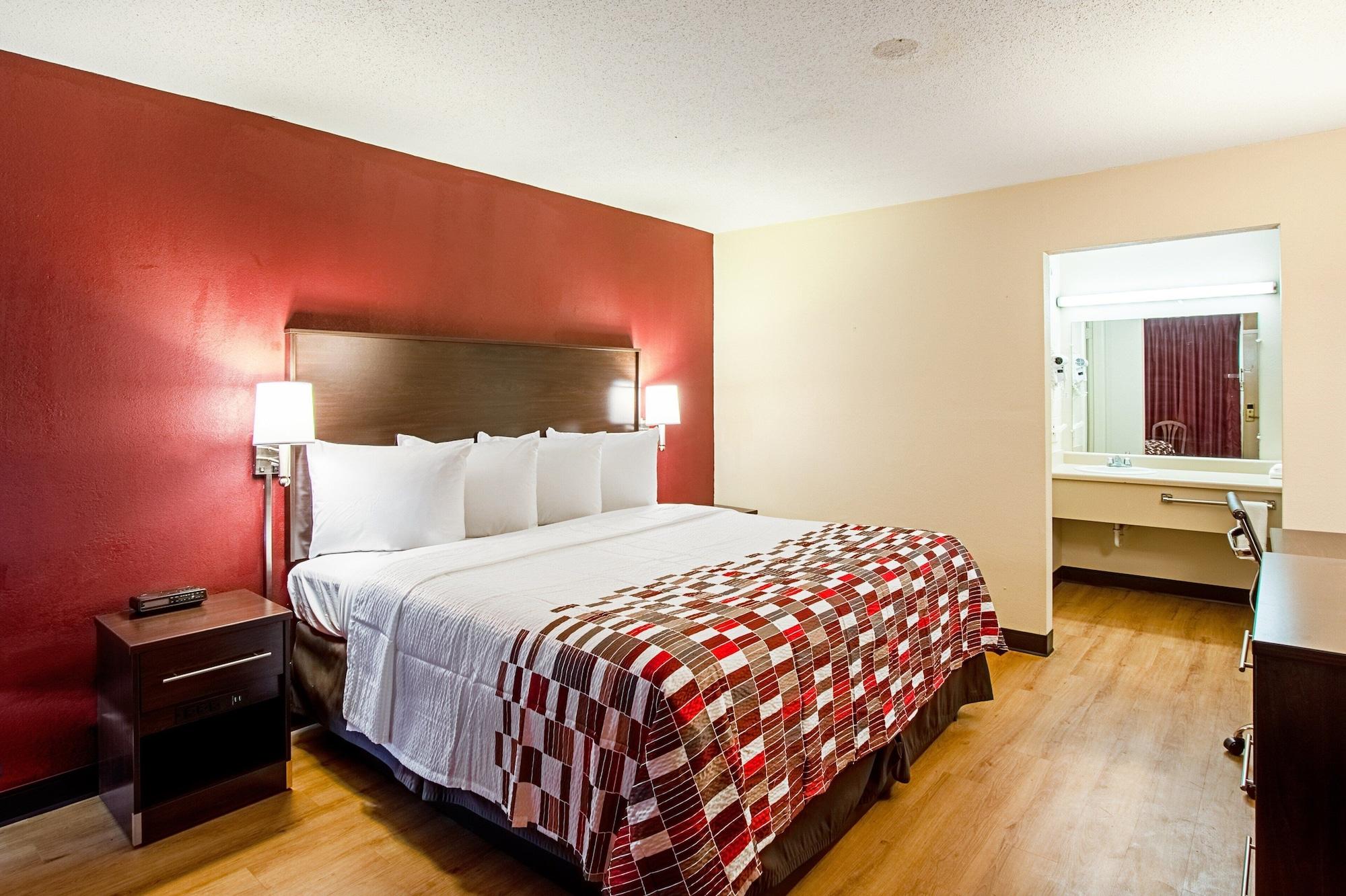 Red Roof Inn And Suites Battle Creek Exterior photo